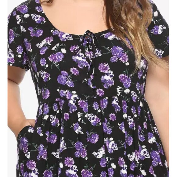 Hot Topic 3 Plus Size Purple Flowers & Skulls Dress 3X 22 24 - Picture 4 of 9